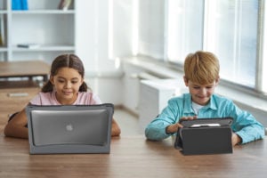 Kids in an online learning setup